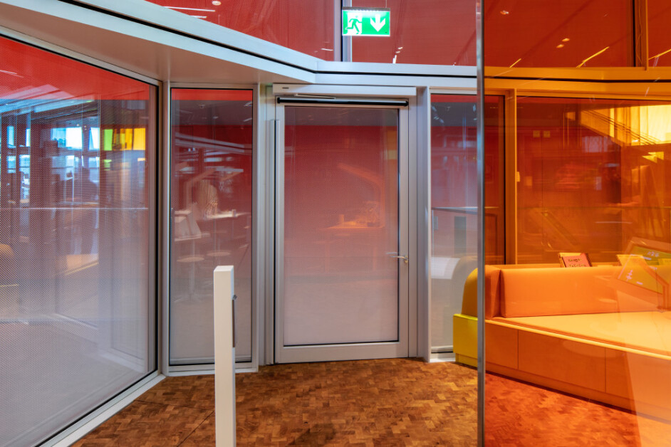 Automatische Türen in der Experimenta - Bauspot.de