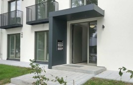 Eingangsüberdachung: Vordach in L-Form