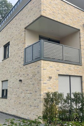 Geländer und Sichtschutz in einem – oder: Design und Funktion auch auf dem Balkon