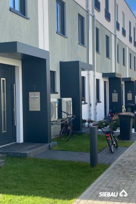 Über 20 Vordächer in L-Form für Reihenhaus-Neubauten in Berlin