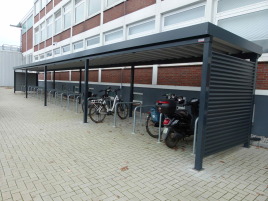 Fahrradparkplätze für Mitarbeiter - überdacht, sicher, geordnet