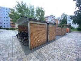 Fahrradunterstand aus Stahl und Holz