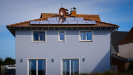 Referenz: Die Compress 7800i LW und Photovoltaikanlage im Neubau