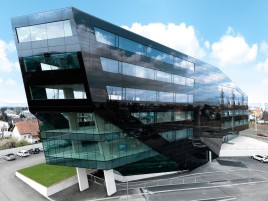 Glasfassaden spiegeln ihre Umgebung wider