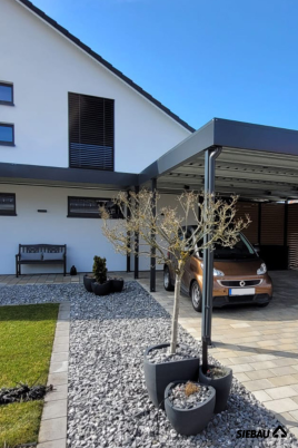 Carport-Vordach-Kombination mit Sichtschutzelementen