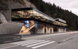 Flächenbündige Glasfront
