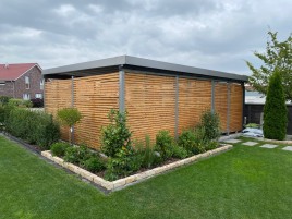 Carport mit Gartenzugang