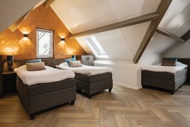 Helle Hotel-Appartements im Dachgeschoss
