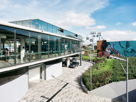 Seilbahnstation aus Glas 🚠