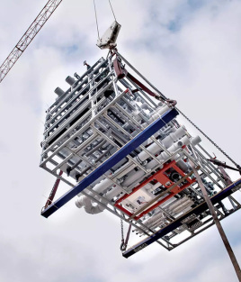 Modulares Sanieren mit vorgefertigten Sanitärwänden und -schächten.
