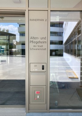 JU Türseitenteil für Alten- und Pflegeheim
