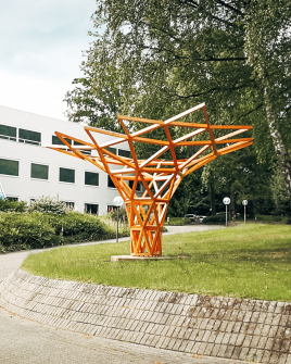 Komplexes Holzkunstwerk in Velp