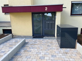 Barrierefreie Einhausung für Rollatoren