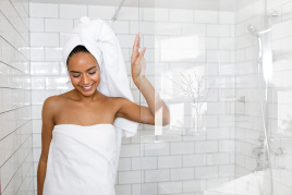 Das Geheimnis einer sauberen Dusche – Tipps und Tricks vom Profi