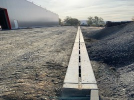 MEACRET LINE 200 – die monolithische Betonschlitzrinne für maximale Belastungen bei dauerhafter Leistungsfähigkeit.