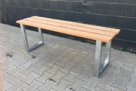 Sitzbänke für Parks & Gärten