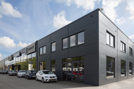 Für viel PS 🚘 muss auch eine starke Fassade her