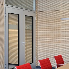 Raumakustisch wirksame Reduzierung der Nachhallzeiten