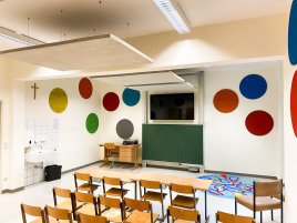 Bunte Kreise und Deckensegel