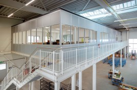 Effiziente Werkslösungen: KLEUSBERG realisiert Halleneinbauten bei Liebherr