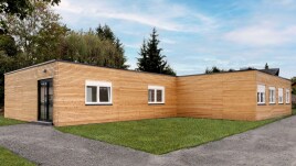 Modulbau mit Holzfassade