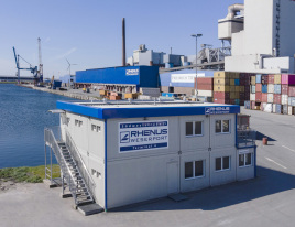 Modulbau direkt am Hafen