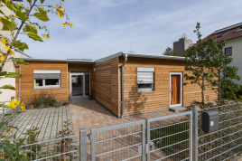 Modulbau mit nachhaltiger Holzfassade