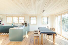 EINFAMILIENHAUS UND SCHEUNE VEREINT