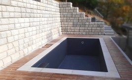 Ein Pool im Garten? Redi-Rock macht's möglich!