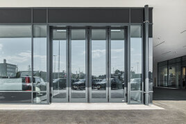 SCHNEIDER Tore für Autohaus Höglinger-Denzel, Österreich