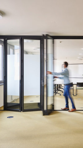 ICONIC AWARD 2024 für Trennwandsysteme Flexa von Solarlux