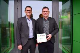 BuGG-Gründach des Jahres 2024. Hamburgs begrünter Hochbunker mit Optigrün-Systemen gewinnt den Award.