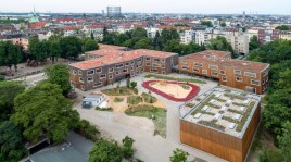 Lernen im Grünen - der Waldorfcampus in Berlin mit Retentionsdächern von Optigrün.