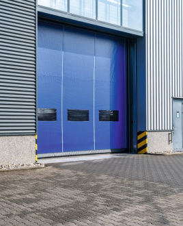 Das DynamicRoll® B-Drive Schnelllauftor wurde speziell für den Einsatz im Freien und für extreme Windbedingungen konzipiert.