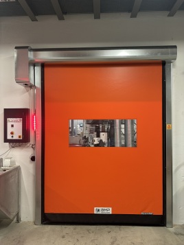 Lieferung und Montage eines DynamicRoll® Schnelllauftores in Unterwaltersdorf (Niederösterreich).