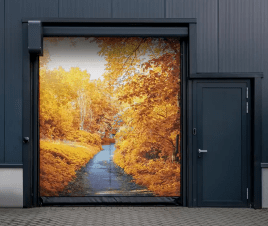 Die selbstreparierenden DYNAMIC ROLL® Schnelllauftore setzen optische Akzente. Kräftige Signalfarben, dezente Töne passend zur Umgebung oder ein komplett personalisiertes Motiv machen jedes Tor zu einem echten Blickfang.