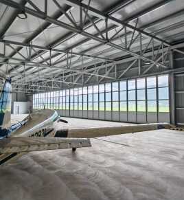 Neues Schiebefalttor für Hangar in Österreich erfolgreich umgesetzt!