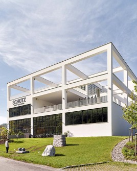 Moderne Architektur in Weiß 🤍