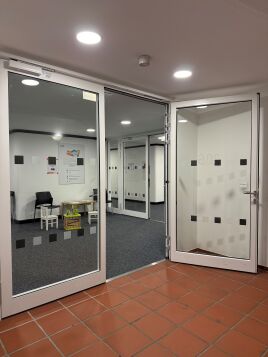 Glasmarkierung nach DIN 18040-1