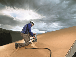 Das macht die EGGER DHF Unterdeckplatte aus