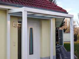 Modern, robust, projekttauglich: Das Vordach S350