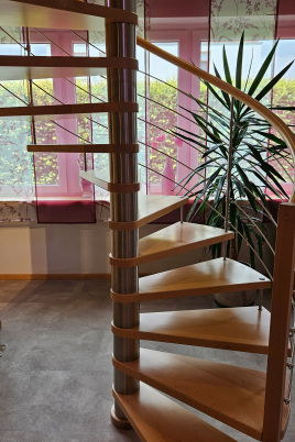 Spindeltreppe oder Wendeltreppe – wo liegt eigentlich der Unterschied? 🤔