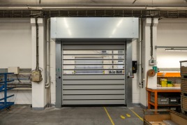 Materialwahl bei Schnelllauftoren: Eine Plattform - Vier Behänge