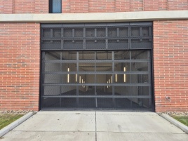 Sektionaltor und Schiebetor für ein Polizeipräsidium