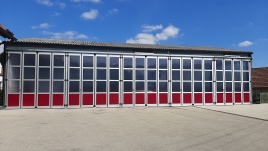 Falttore für Industriehallen – die Lösung für große Toröffnungen