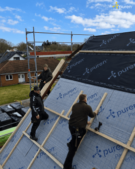 Mit der puren Perfect Aufsparrendämmung entsteht die Basis für ein energieeffizientes Gebäude